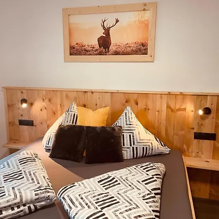 Daire Julia, Finkenberg