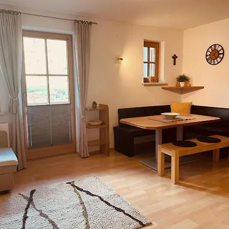 Appartement Julia, *